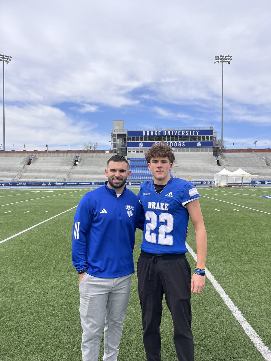 Vince Prikos (@vprikos) on Twitter photo I had a great time this morning at <a href="/DrakeBulldogsFB/">Drake Football</a> . Thank you <a href="/Coach_VasquezAJ/">A.J. Vasquez</a> and <a href="/AdamCox38/">Adam Cox</a> for having me. It was an amazing experience.
<a href="/PrepRedzoneIL/">Prep Redzone Illinois</a> <a href="/AllenTrieu/">Allen Trieu</a> <a href="/EDGYTIM/">Timothy “EDGYTIM” OHalloran</a> <a href="/GBStitanFB/">GBS Titans Football</a> I had a great time this morning at <a href="/DrakeBulldogsFB/">Drake Football</a> . Thank you <a href="/Coach_VasquezAJ/">A.J. Vasquez</a> and <a href="/AdamCox38/">Adam Cox</a> for having me. It was an amazing experience.
<a href="/PrepRedzoneIL/">Prep Redzone Illinois</a> <a href="/AllenTrieu/">Allen Trieu</a> <a href="/EDGYTIM/">Timothy “EDGYTIM” OHalloran</a> <a href="/GBStitanFB/">GBS Titans Football</a>