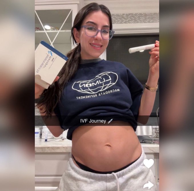 I&rsquo;m not pregnant. I froze my eggs and the process made me really bloated. Idk why these pages are posting<a href="/tag/2rough"class="tags"><span>#2rough</span></a>