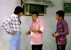 BollyMemories's tweet photo. #46YearsOfGolMaal 20Apr1979
Aanewala Pal Janewala Hai
#AmolPalekar #BindiyaGoswami #UtpalDutt #DevanVarma #David #DinaPathak #Shubhakhote #YunusParvez #ManjuSingh Special Appearance #AmitabhBachchan
#Gulzar
#RDBurman
#HrishikeshMukherjee https://t.co/yUr9QWiDz2