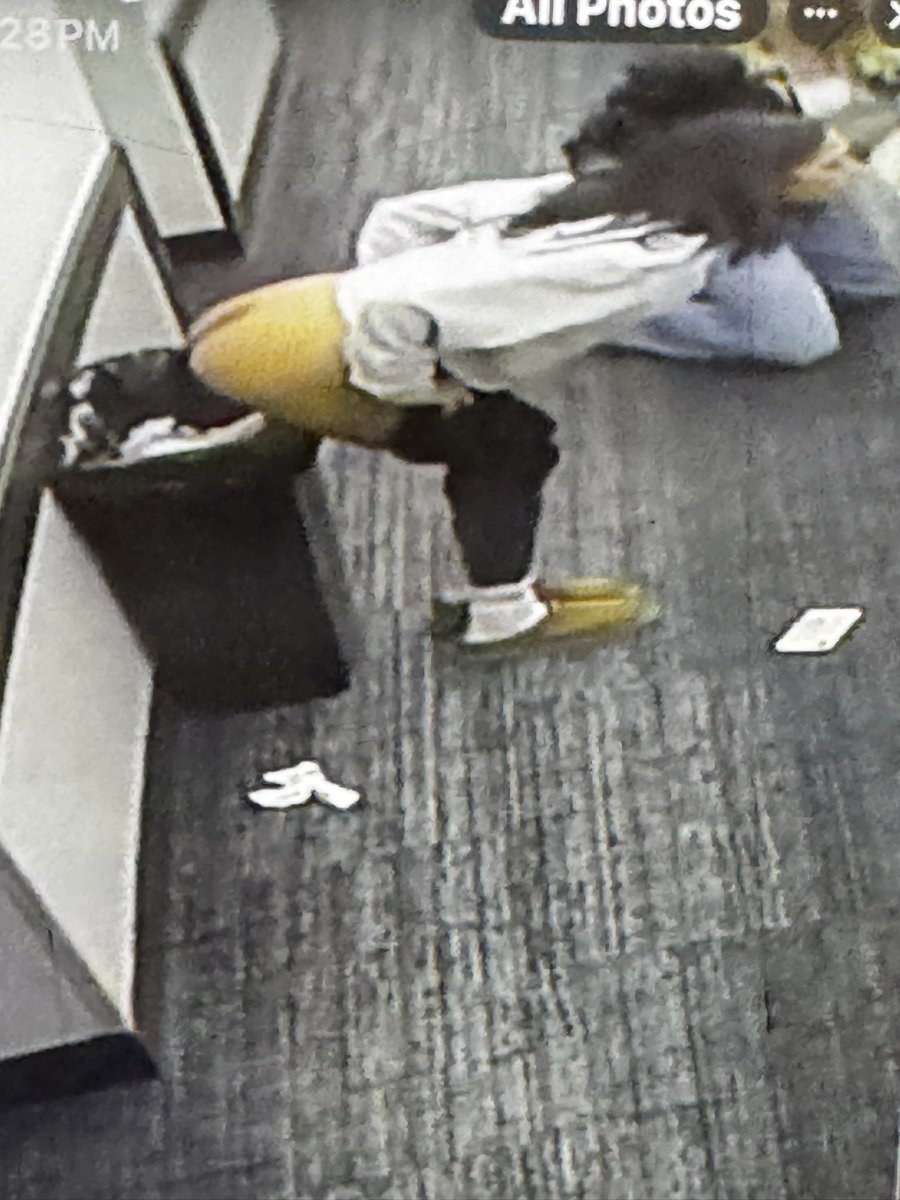 YaakovNet01's tweet photo. OU Delt got bitches shitting in trashcans at their house… #shrink https://t.co/RGAPmx5zUQ