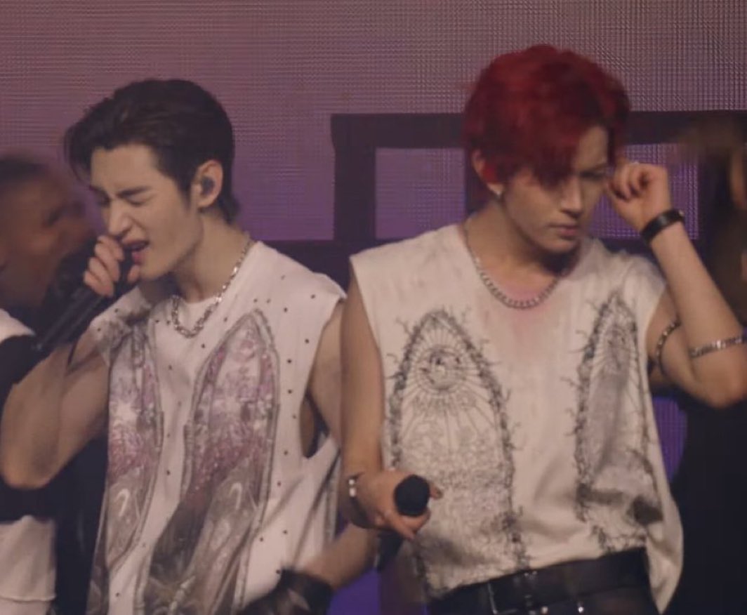forheeseunghoon's tweet photo. WOAH HEEHOON SLEEVELESS AND THEIR MATCHING SHIRTS?!!! https://t.co/t05WlMbIu6