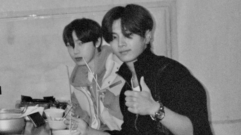 ensspire's tweet photo. Happy birthday, hyungie 🎂✨
#ENSPIRE #DAZO #WILLIAM
#HAPPY_JAY_DAY https://t.co/7C6EmRVbc3