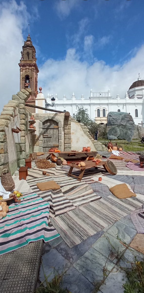 A las 12:00 horas, la historia continúa… Ven a vivir con nosotros la Resurrección 🤩