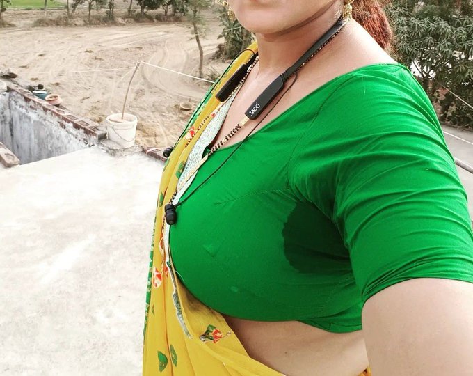 Archana Yadav (@arc215946) on Twitter photo बड़ी गरमी बड़ाअत बा हो। ब्लाउज पसीना से गिला हो जात बा पूरा। बड़ी गरमी बड़ाअत बा हो। ब्लाउज पसीना से गिला हो जात बा पूरा।
