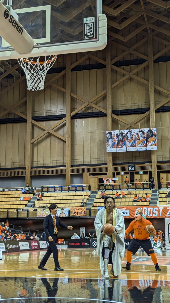 39spangle's tweet photo. フリースローする後藤さん🏀
入らなかったけど格好良かった✨️ https://t.co/CGTMWSUKd7