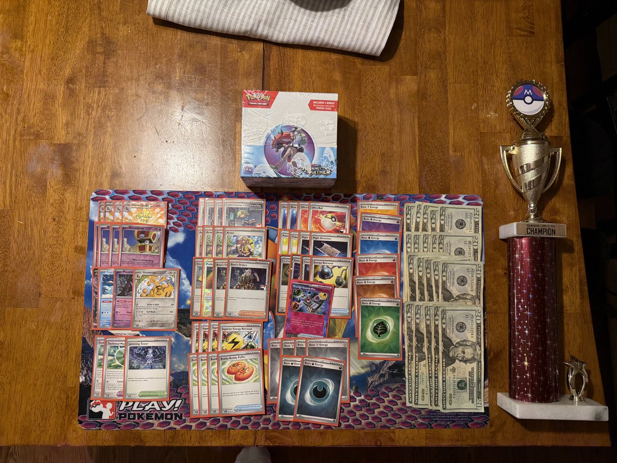 reesewans's tweet image. Struck it Rich CE 1K Cup

Really nice way to round out just about my first year of playing.

+$400 Cash
+$690 Credit
+Booster Box