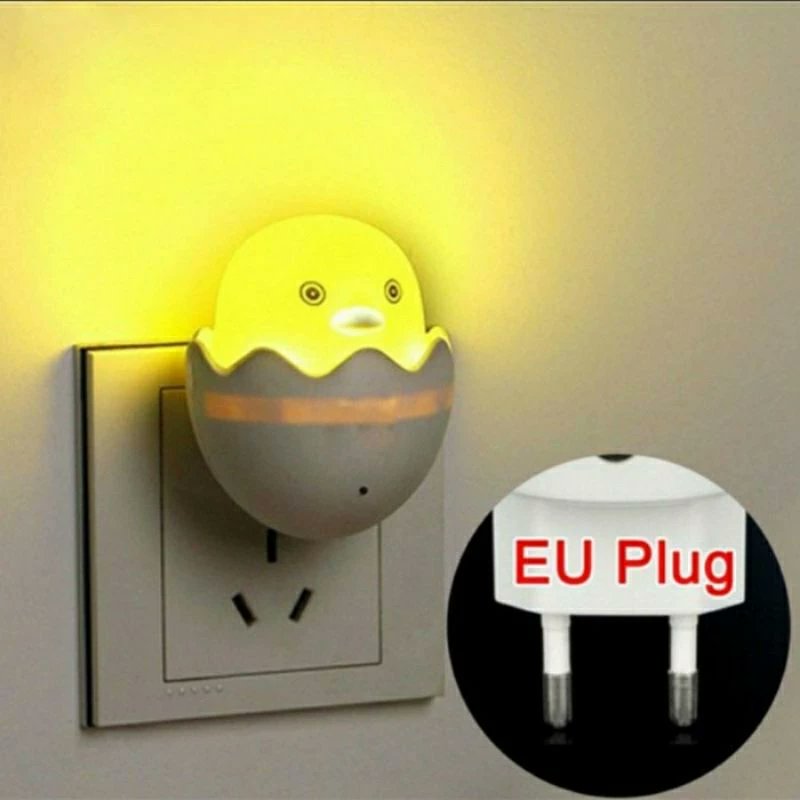shopee_fest's tweet photo. Tapi tunggu... ada lagi yang bikin gemes!
Pas lampu mati, si telur ayam mungil langsung nyala sendiri 🐣✨
Lampu tidur LED sensor ini ngerti banget momen gelap = waktunya nyaman.

📦 Cek lucunya di sini: https://t.co/KXXXRm1rfT

#lampumalam #homedecor #shopeefinds  #lumiere #qris https://t.co/EOsnThwYSg