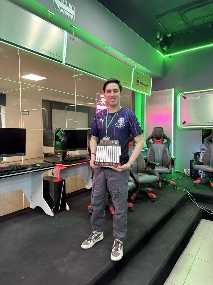 Pompeyo4 tweet media