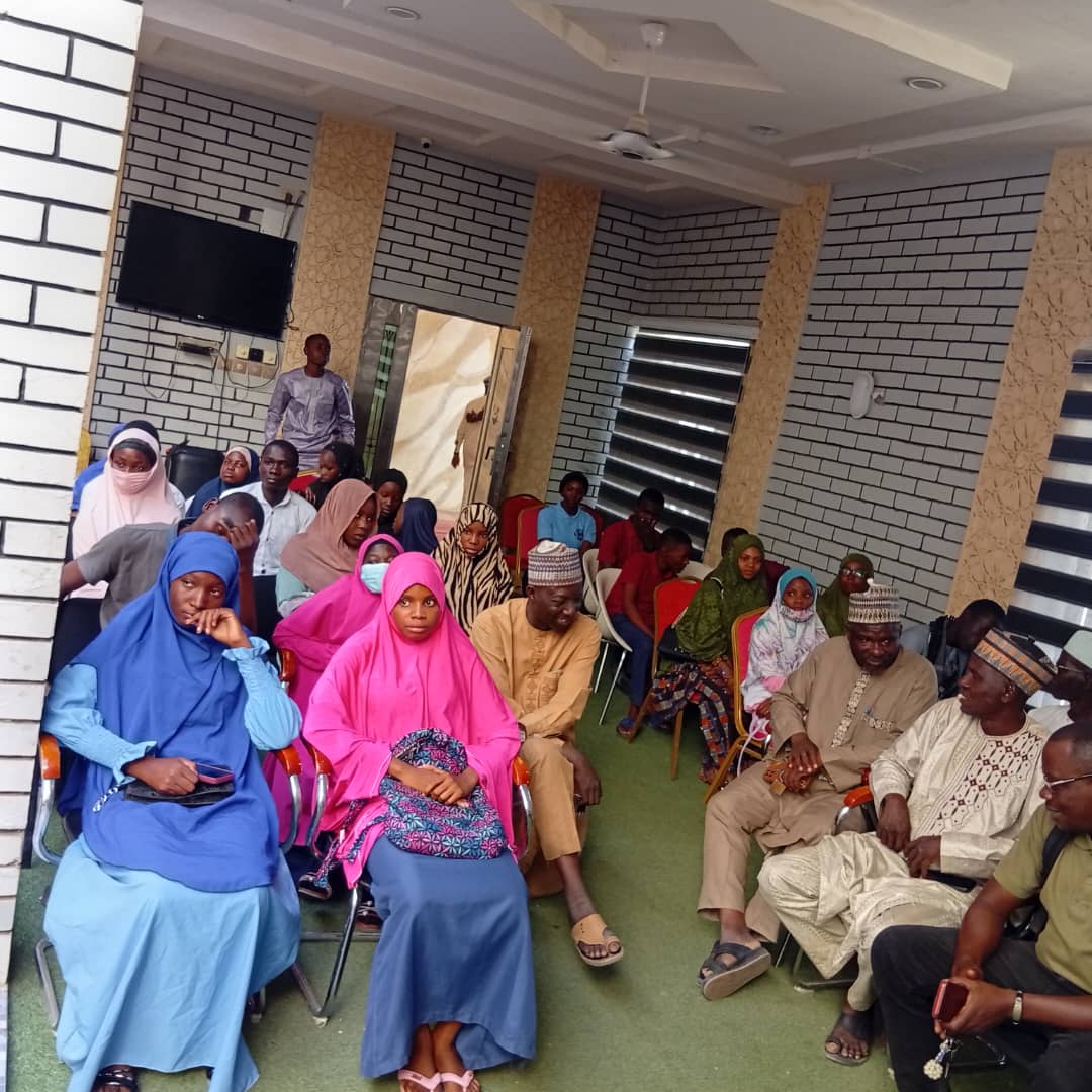 AssociationAJT's tweet photo. Lancement réussi de la première édition du Concours Régional de Culture Générale "Super Cracks" à Maradi  

Maradi, le 19 avril 2025 L’hôtel Plaza de Maradi a servi de cadre ce samedi 19 avril 2025 au lancement de la première édition du Concours Régional de Culture Générale. https://t.co/MPKPSM9Sis