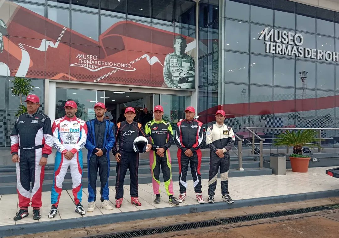 F1Powerboat's tweet photo. El clima obligó a la F1 Powerboat a suspender su segunda jornada de actividad en Termas de Rio Hondo

Link a nota completa

https://t.co/9Dm6h8KoVi https://t.co/hN135mnky6