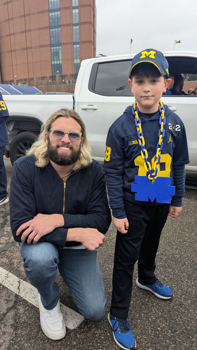 <a href="/Wino/">Chase Winovich</a> thanks for chatting with my son today and giving a few pointers!