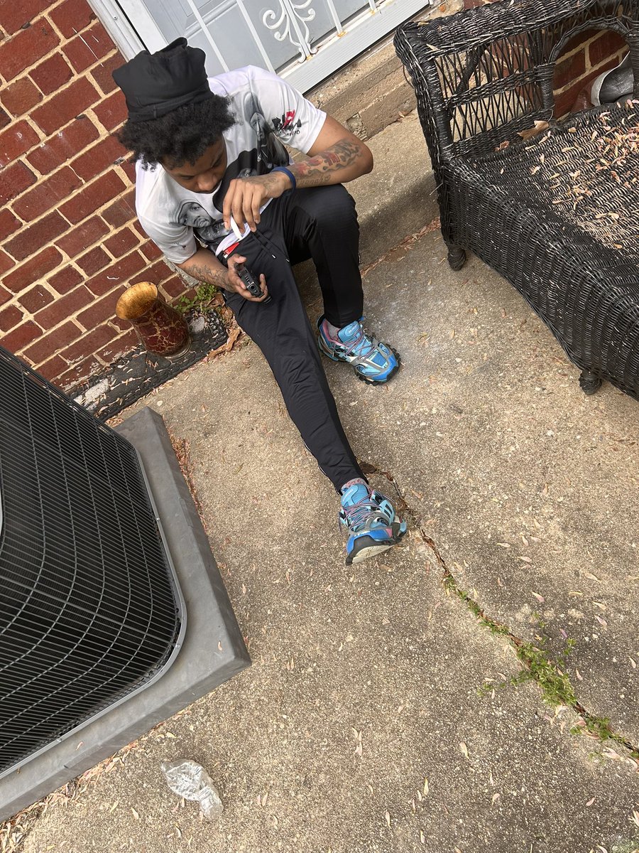 takemdown's tweet photo. If Your Nigga Killer Ain’t Dead You Should Wear No Rip Shirt 🗣️❗️ https://t.co/nBQNFVaWj6