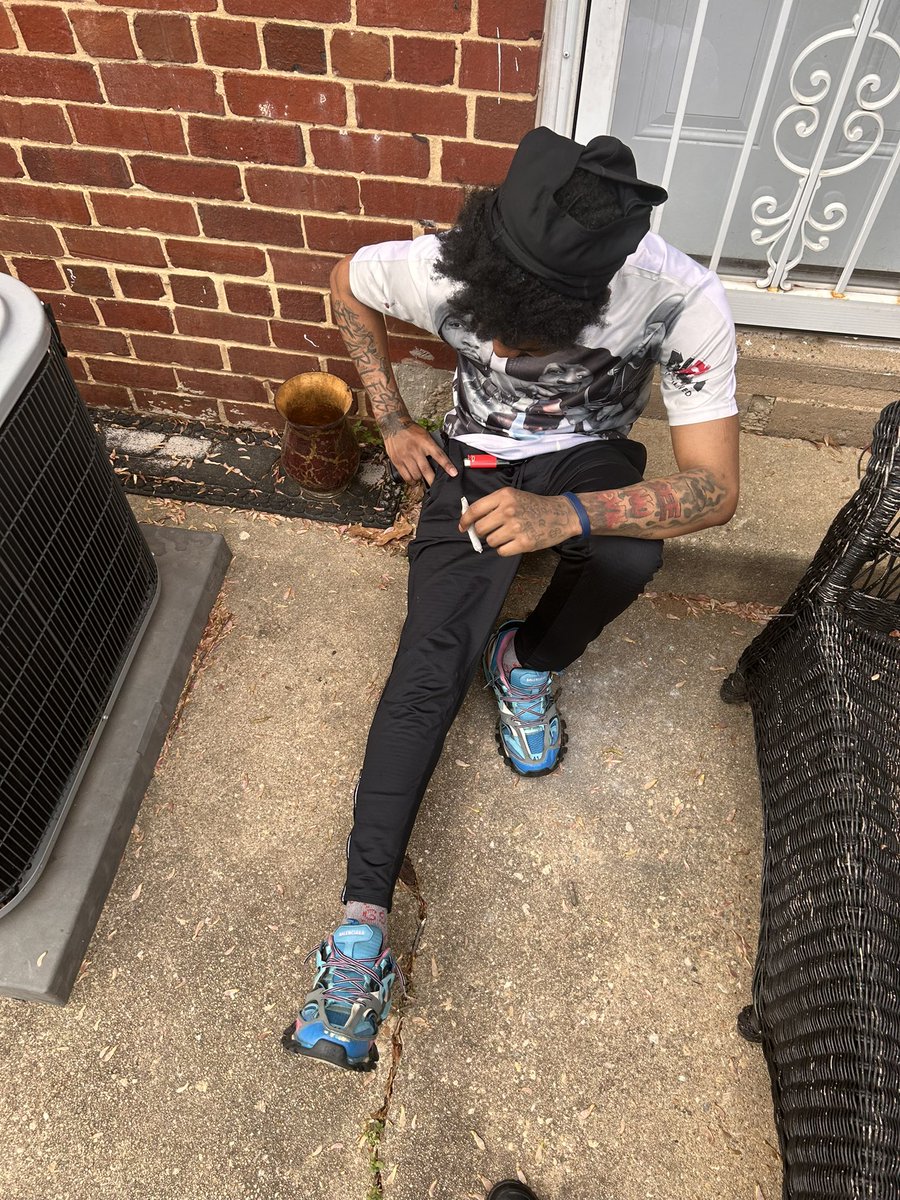 takemdown's tweet photo. If Your Nigga Killer Ain’t Dead You Should Wear No Rip Shirt 🗣️❗️ https://t.co/nBQNFVaWj6