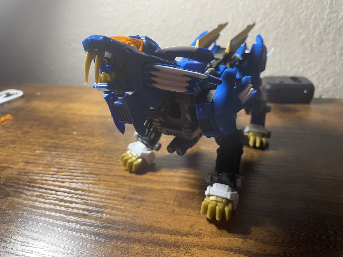 JackLupin13's tweet photo. FINALLY got this beauty in the mail!
The brand new 1/100 Zoids Blade Liger!
This thing is Incredible! :3
#Zoids #Bladeliger #modelkit https://t.co/uXuog2W1qB