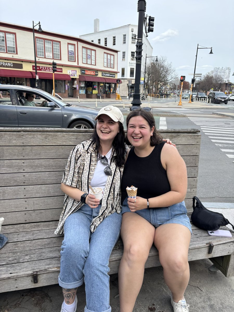 EmmaAlaina's tweet photo. this healed something in 13 year old EmmaAlaina today. I love you @raandirose can’t believe you’re real!!!! https://t.co/2UAfiUfsjv