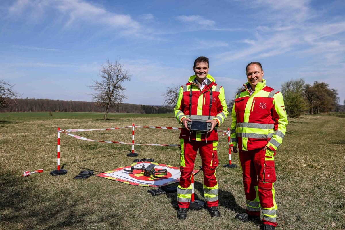 (HZ+)Wie Philip Eber und Nico Nierichlo aus Heidenheim mit einer Drohne die Gebäudeinspektion und Tierrettung erleichtern dlvr.it/TKG6Fh