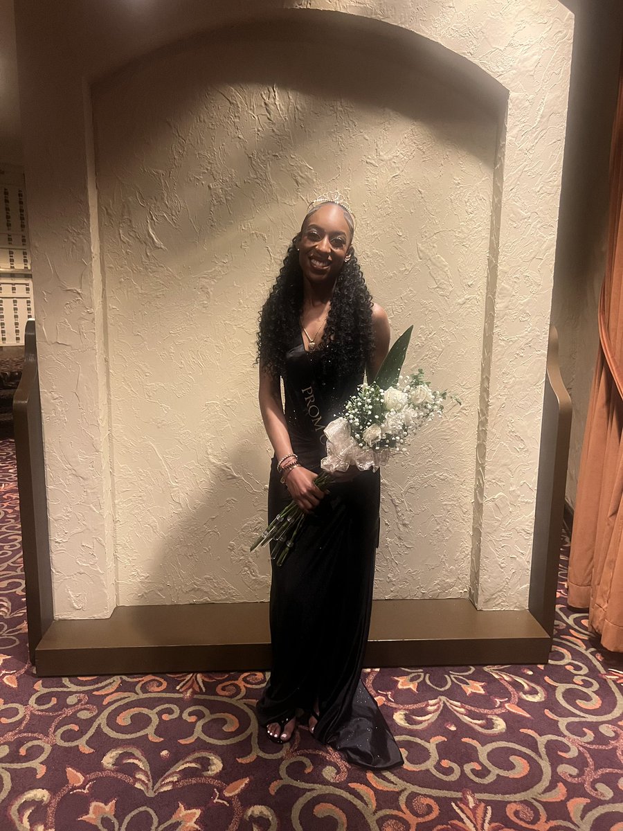 LCHSBears's tweet photo. Congratulations to our Prom Royalty! 

Prince: Aiden Hart
Princess: Bri Desir
King: Dakota Hawver
Queen: Adelmaris Collazo Gaud
@LCHSAthletics @FreshmanLc @ltgoodnews https://t.co/NSHP2s90s1