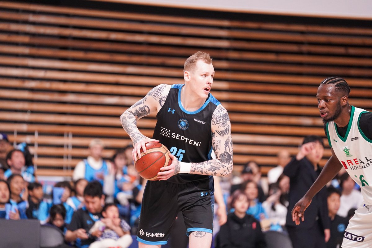 TUBCofficial's tweet photo. #TUBCPHOTO
2025.04.19
#今林萌
18pts 2stl
#リースヴァーグ
13pts 4ast
#長尾光輝
9pts 2ast 3stl
#GoGoUNITED
#JumpUpToB2
#青に染めろ https://t.co/35QIT15m81