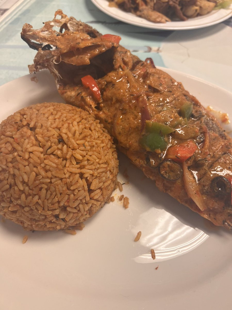 Tha3rdi's tweet image. That Red Snapper &amp;amp; Jollof Rice at MamaPutt’s is crazy!#fatboyproblems