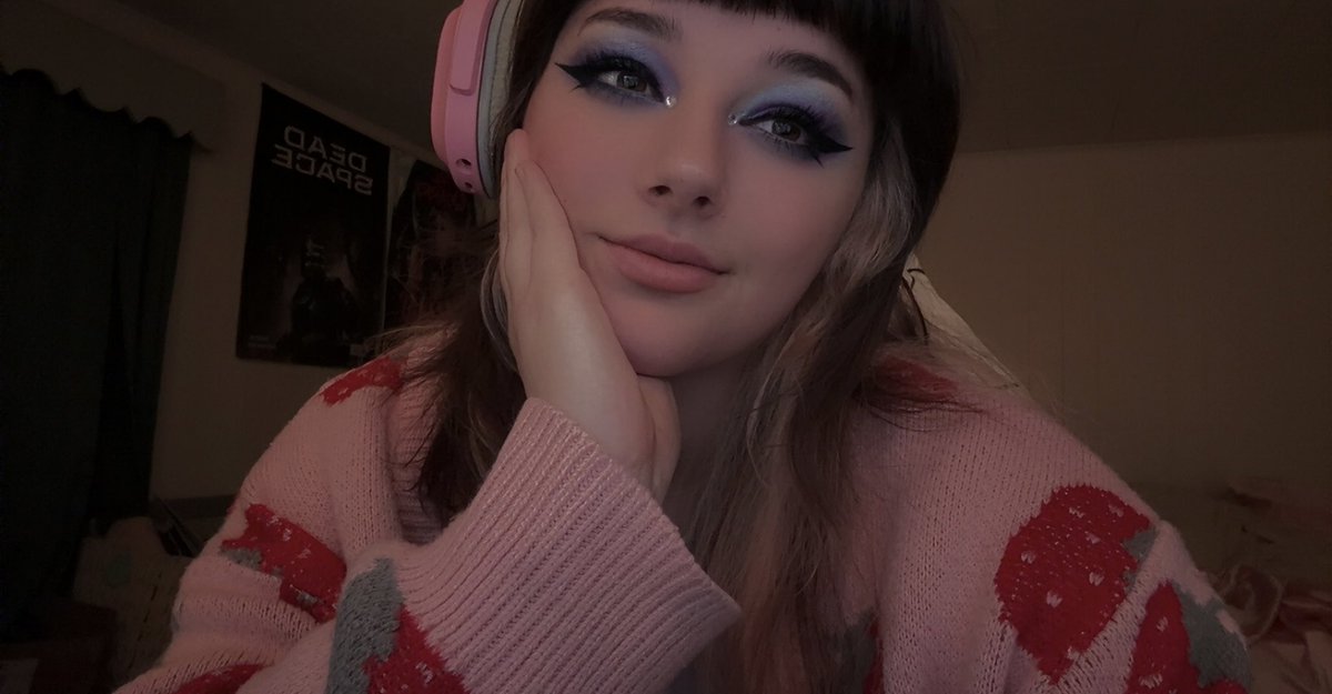 Hi. Been a while🩷🍓