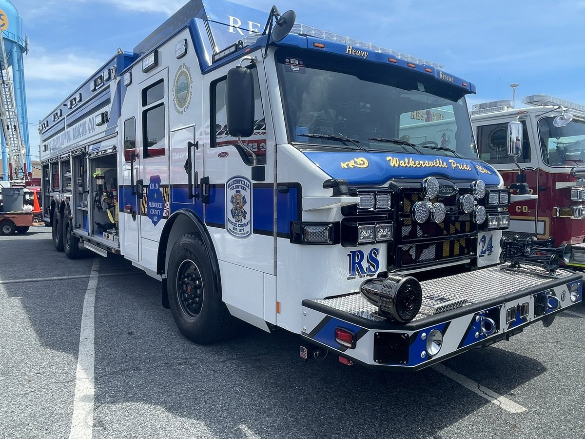 GotMaryland's tweet image. Heavy Rescue!

1) #Walkersville
2) Peapack &amp;amp; Gladstone
3) Broomhall
4) Smithfield

#WhiteFiretruck 
#HeavyRescue