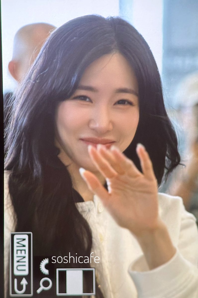 soshicafecom's tweet photo. 250420 Tiffany - BKK airport 

#2025HEREFORYOU_IN_BANGKOK
 #2025TiffanyYoungTour 
#Tiffany #티파니 https://t.co/leyoa4vwua