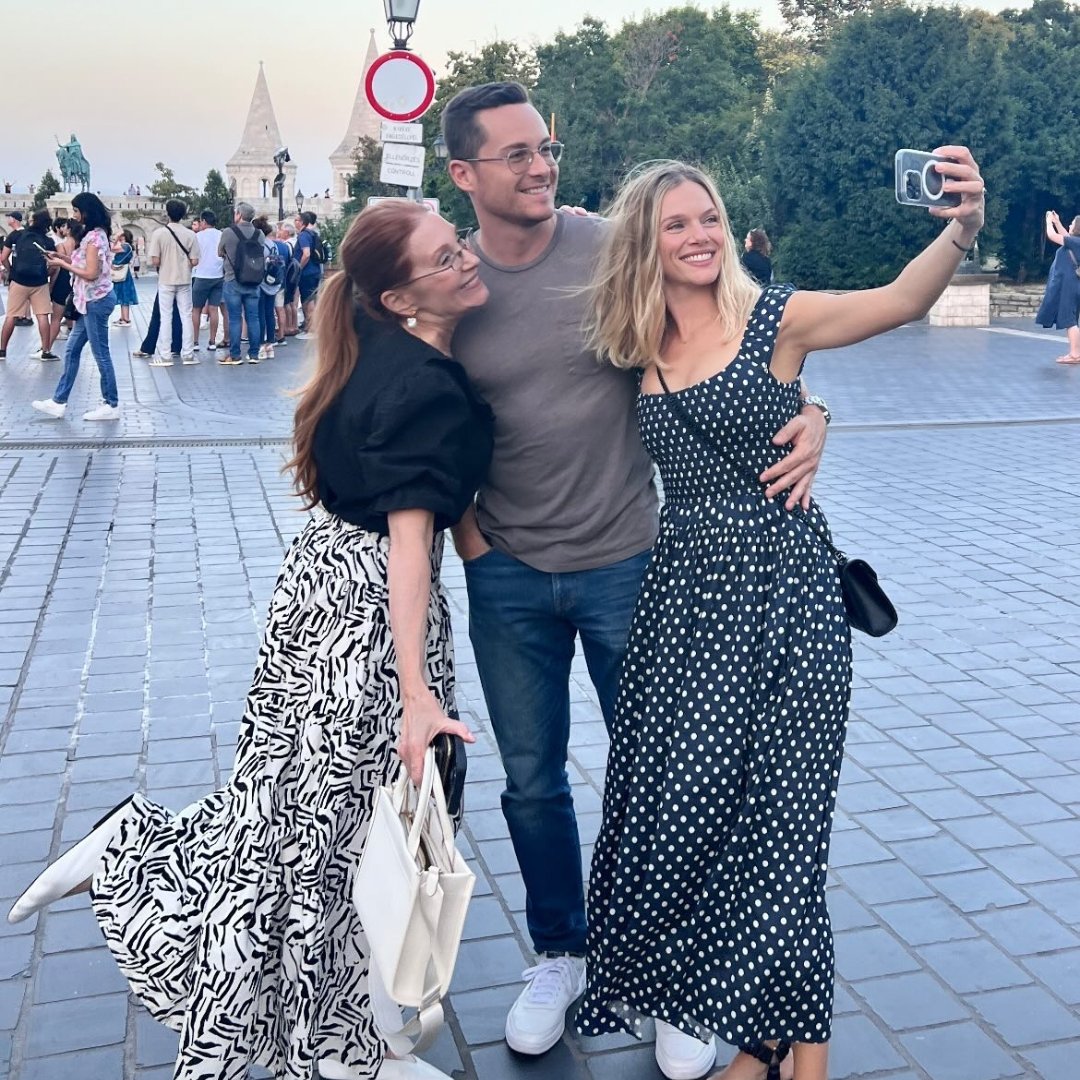 Ocelotl_Mx's tweet photo. Great Wednesday to our favorite couple: Jess & sunshine.🌞🤍
#TracySpiridakos #JesseLeeSoffer #BDias #GMTrasse #WeLoveYouTracy #WeLoveYouJesse #JayHalstead #HaileyUpton✨#Upstead #UpsteadForever #UpsteadEndGame #TheHalsteads #UpsteadNation
#WesleyFBI https://t.co/5mBTn86005