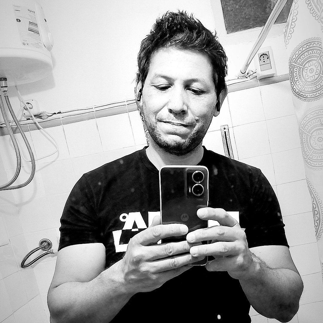 Carlomvdeo's tweet photo. #NuevaFotoDePerfil https://t.co/sFyg6kr7rY