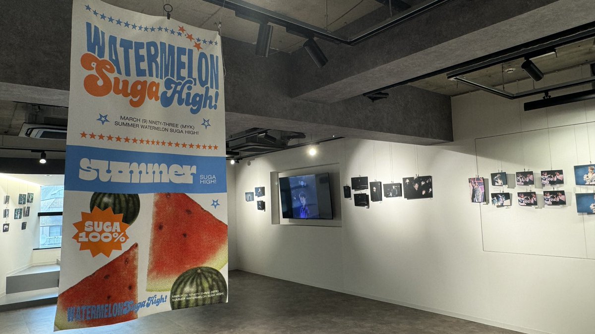 mdn_gallery's tweet photo. 備忘錄  
— 忘れたくないすべて —  

suga film photo exhibition  
Tokyo | Apr 19–20, 2025

@shumation_0309 様
@shumation_JP 様

予約なしでもご来場いただけます🖤
当日券：¥4,500

4/20(日)
２部 12:30~13:50
３部 14:00~15:20
４部 15:30~16:50

※当会場は現金のみです https://t.co/s3B3j9tGI8