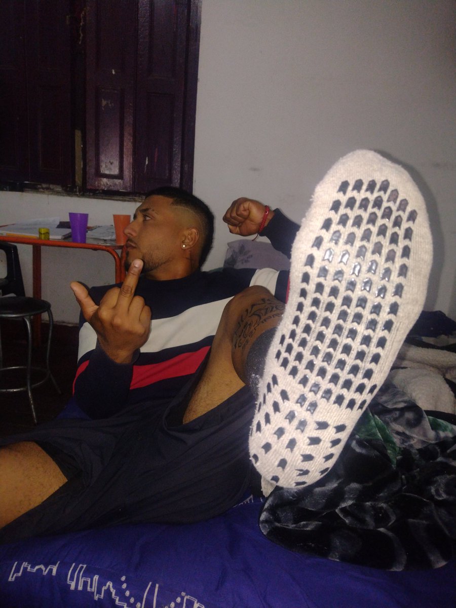 Alexand27339241's tweet photo. Worthless slaves, DM me for what you deserve via Skype. Pay tribute and worship your master right now 💲👣🤑 #Findom #feetworshi̇p #feetfetısh #slaves #trashslave https://t.co/67vbIi8d4b