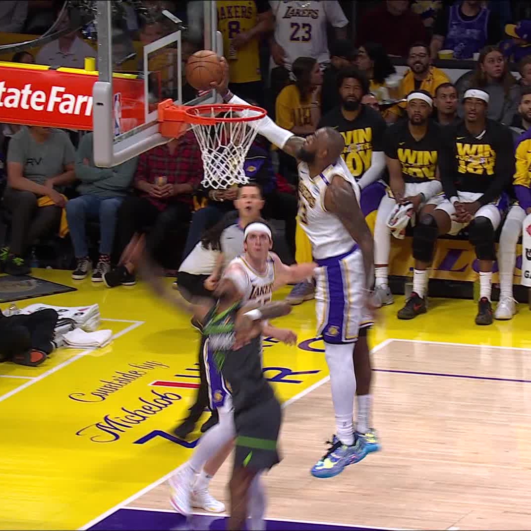 BleacherReport's tweet image. Bron said ✋