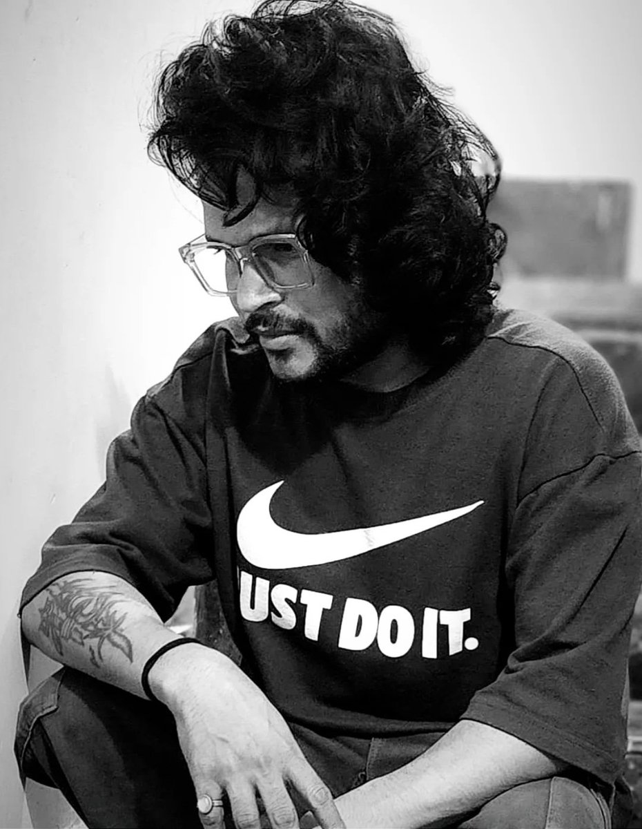 devshuka's tweet photo. भाग रहे हो जिसके पीछे 
अगर वो मिल गया तो क्या करोगे ....? https://t.co/BhLgIKx7ym