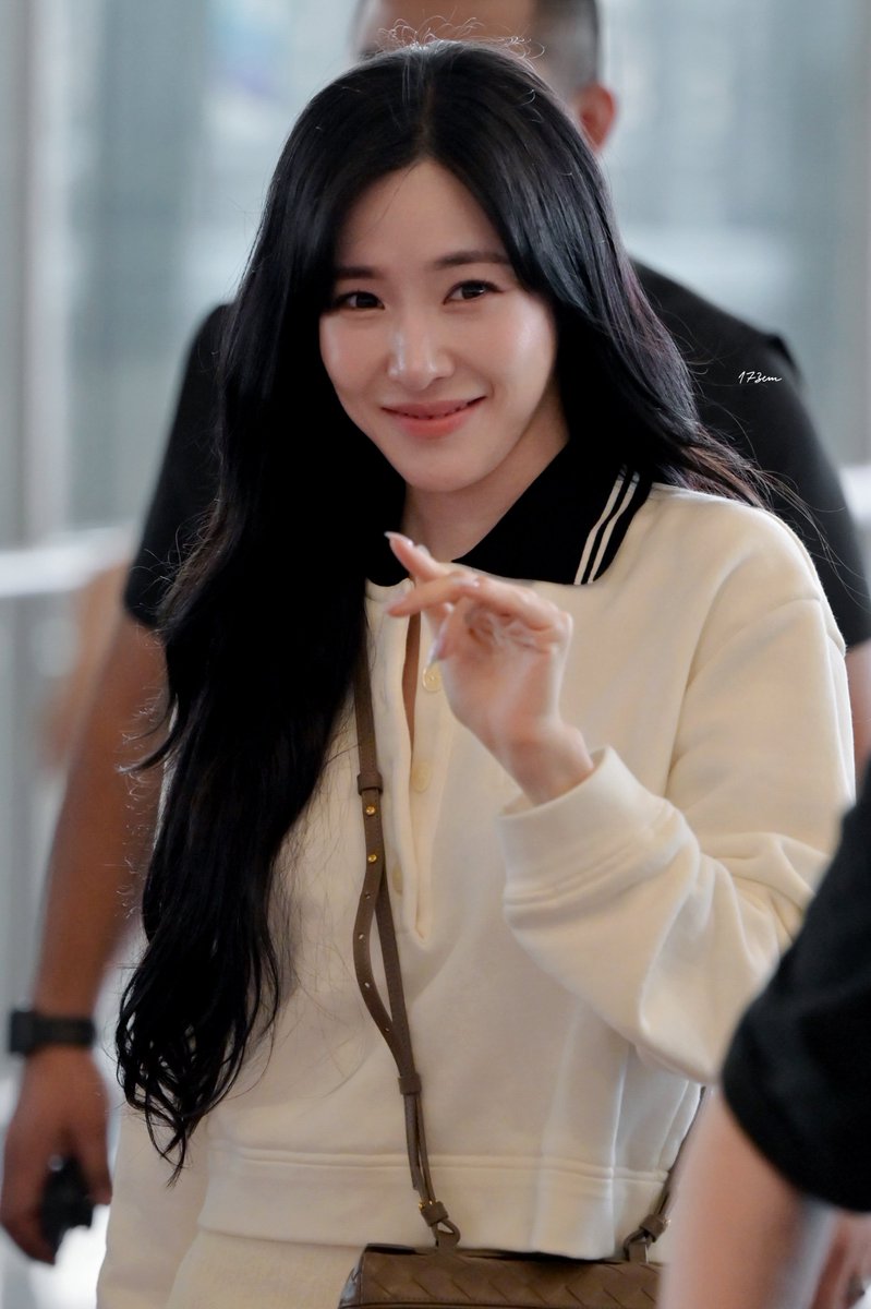 173cmmm's tweet photo. safe flight👋🏻✈️ @tiffanyyoung 

#2025HEREFORYOU_IN_BANGKOK
#2025TIFFANYYOUNGTOUR
#TIFFANYYOUNG #2025HEREFORYOU_IN_ASIA https://t.co/VTlL9CLS7B