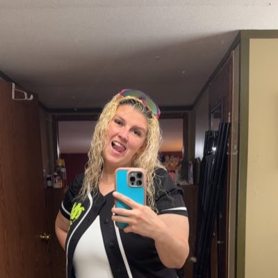 _BrandiJames93's tweet photo. #NewProfilePic https://t.co/Thy6ZfOGMM