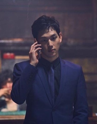 thirdthree_0731's tweet photo. 근데 시완님은 항상 폰만 들면 심각해짐
도대체 폰이랑 무슨 원수를 지셨길래.. https://t.co/WgdsJk503A