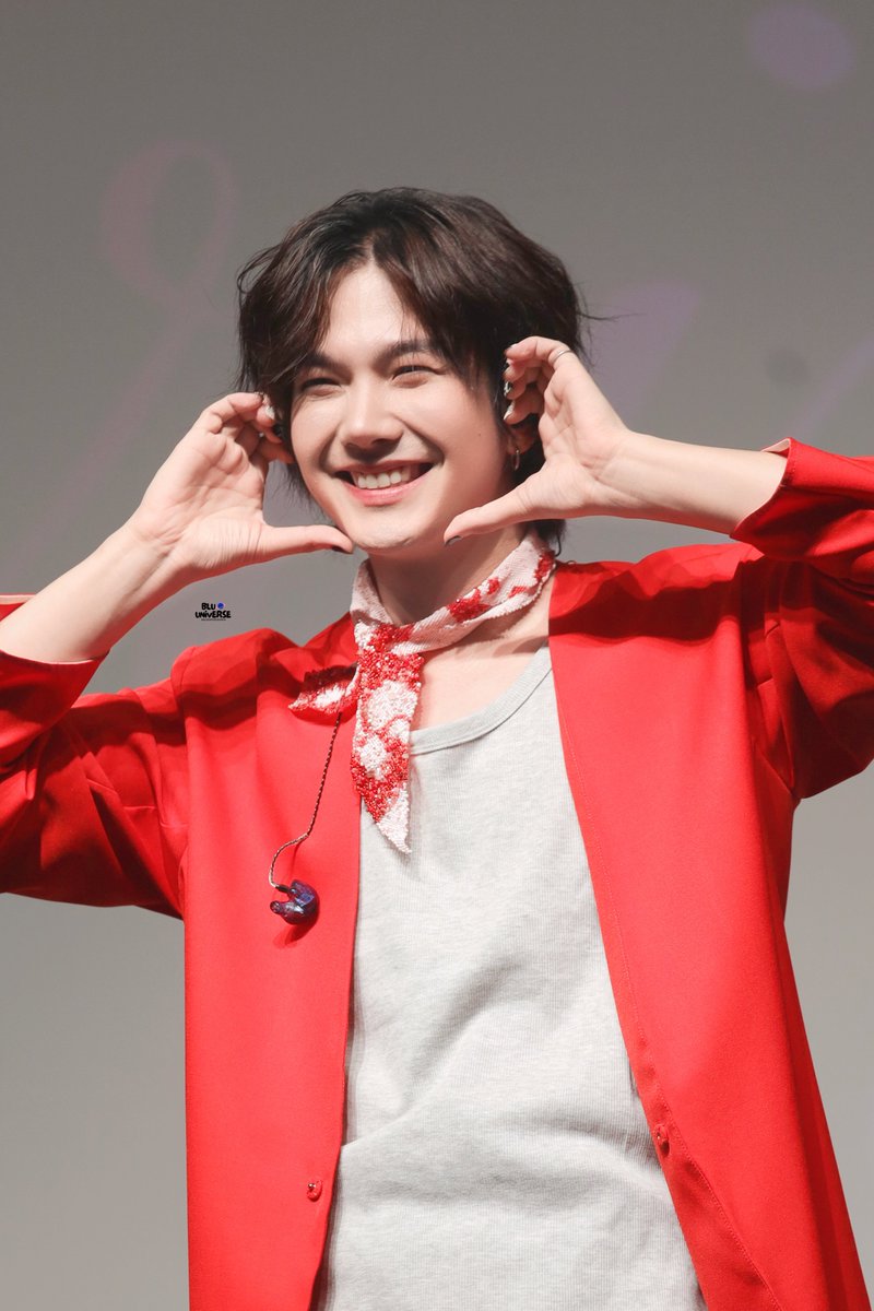 กู๊ดมอนิ่งวันอาทิตย์สีแดง

SPRING DATE WITH BUILD
#BuildJPFanmeeting2025
꒰ <a href="/JakeB4rever/">BIU.</a> #BuildJakapan ꒱ 
#Beyourluve 

#bluuniversepic