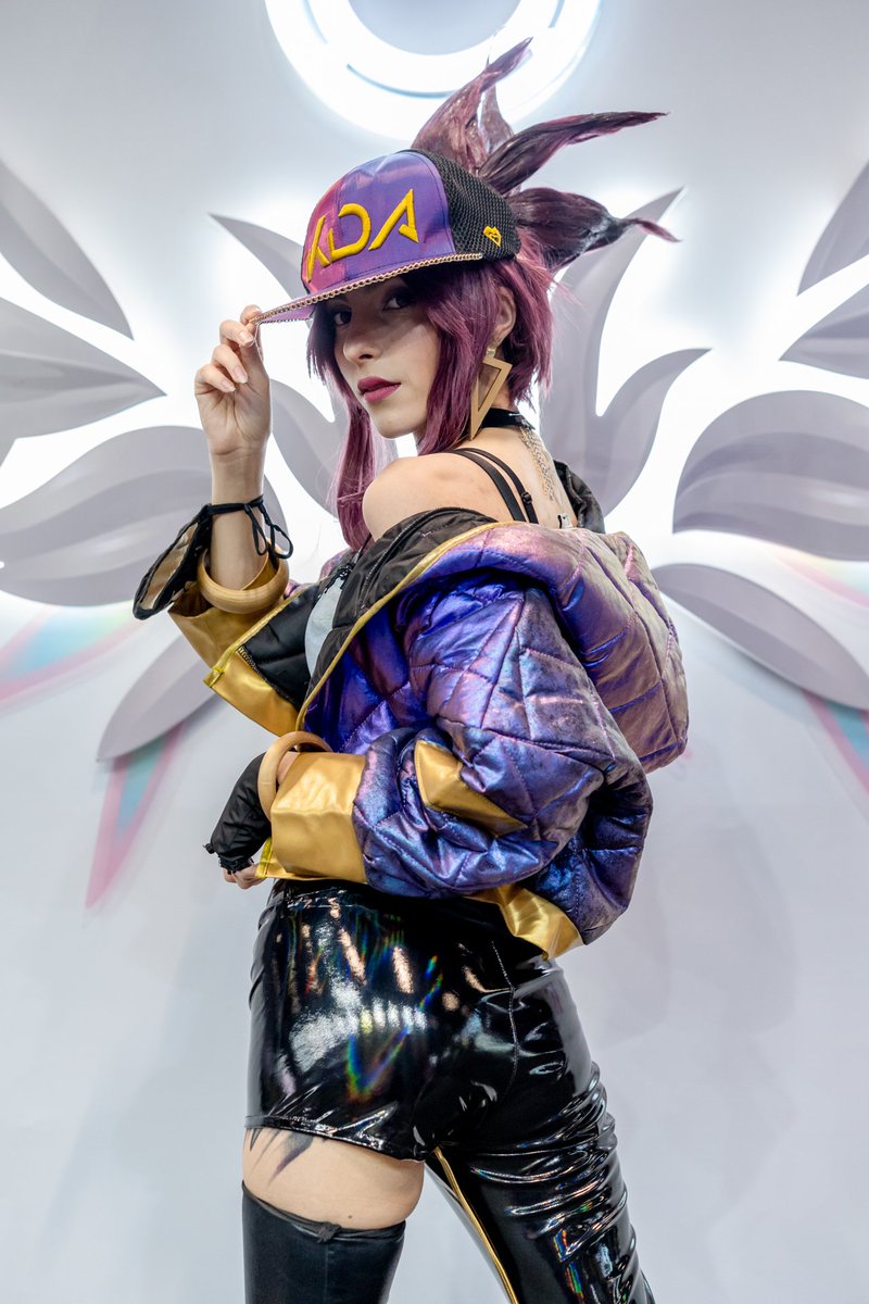 hikarisolem's tweet photo. Akali that girl 

📸 @gigaxis 

#LeagueOfLegends #AkaliKDA #Akali #Cosplay https://t.co/YeBW2sd8HY
