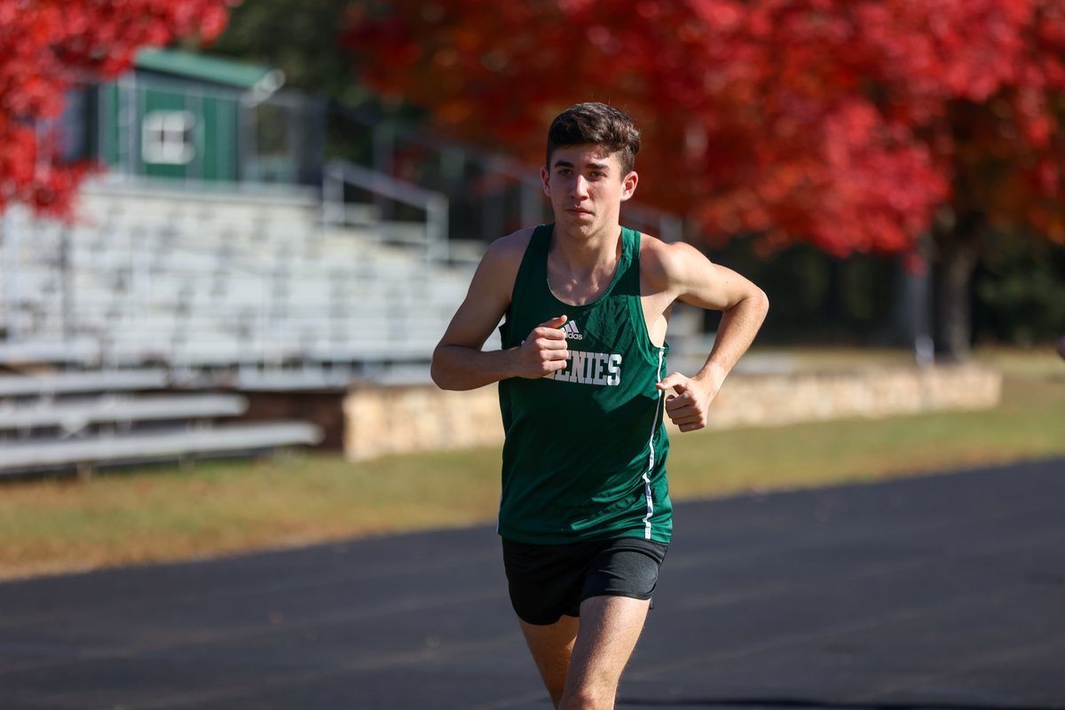 greeniesports's tweet photo. Cameron Adkins '27 wins silver for home country of Bermuda at CARIFTA Games track meet: https://t.co/RXVKJUkRKQ #GoGreen #asheville #avlsports #hstrack #ncisaa https://t.co/rVVzlQ9lVz