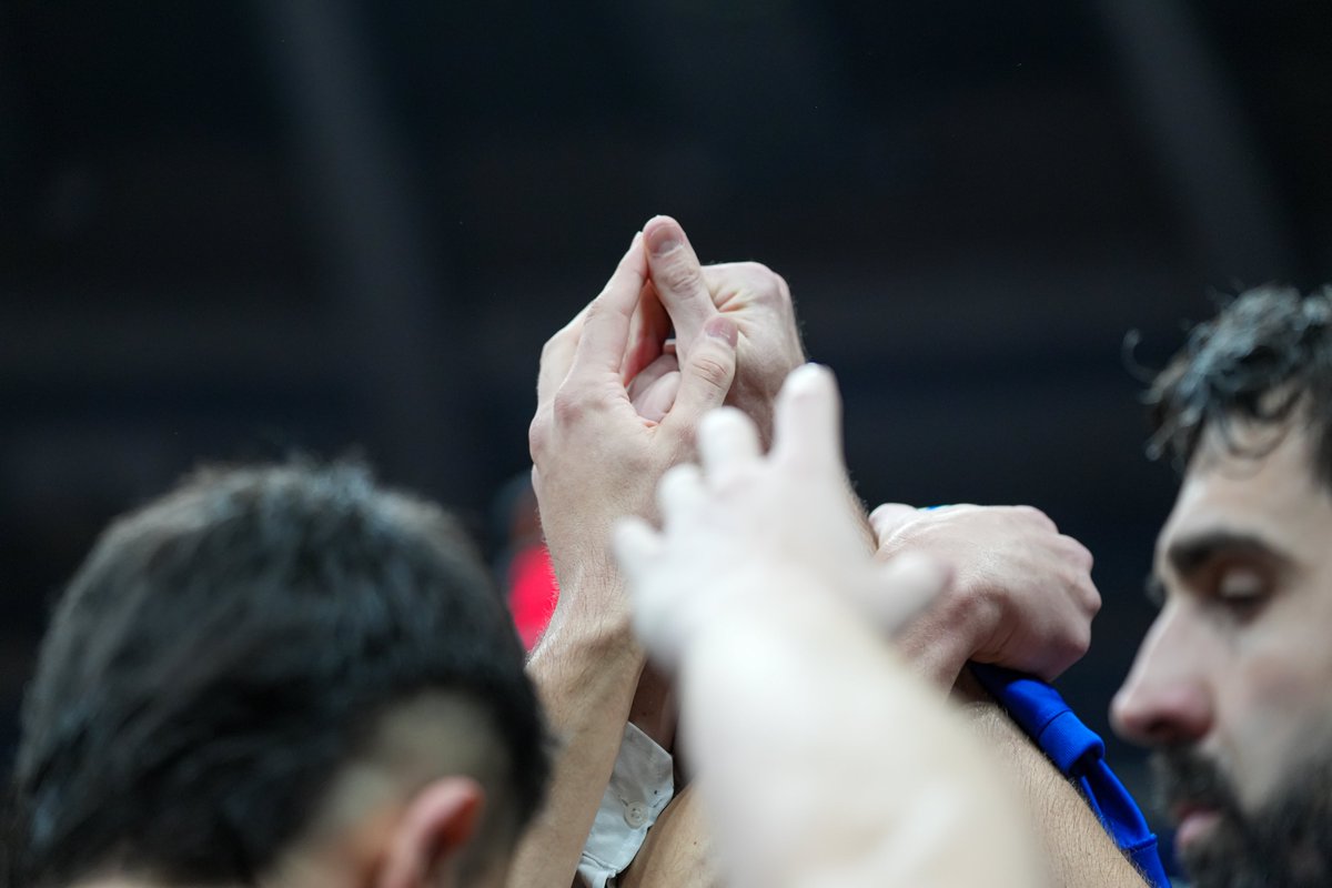 BasquetBocaJrs's tweet photo. 🔚 𝗙𝗜𝗡𝗔𝗟 𝗗𝗘𝗟 𝗣𝗔𝗥𝗧𝗜𝗗𝗢 🏀

Flamengo (Brasil) 83  - #Boca 57

Boca es subcampeón de América.

#DaleBoca 🔵🟡🔵
#BCLAmericas https://t.co/zTG3R7PMff