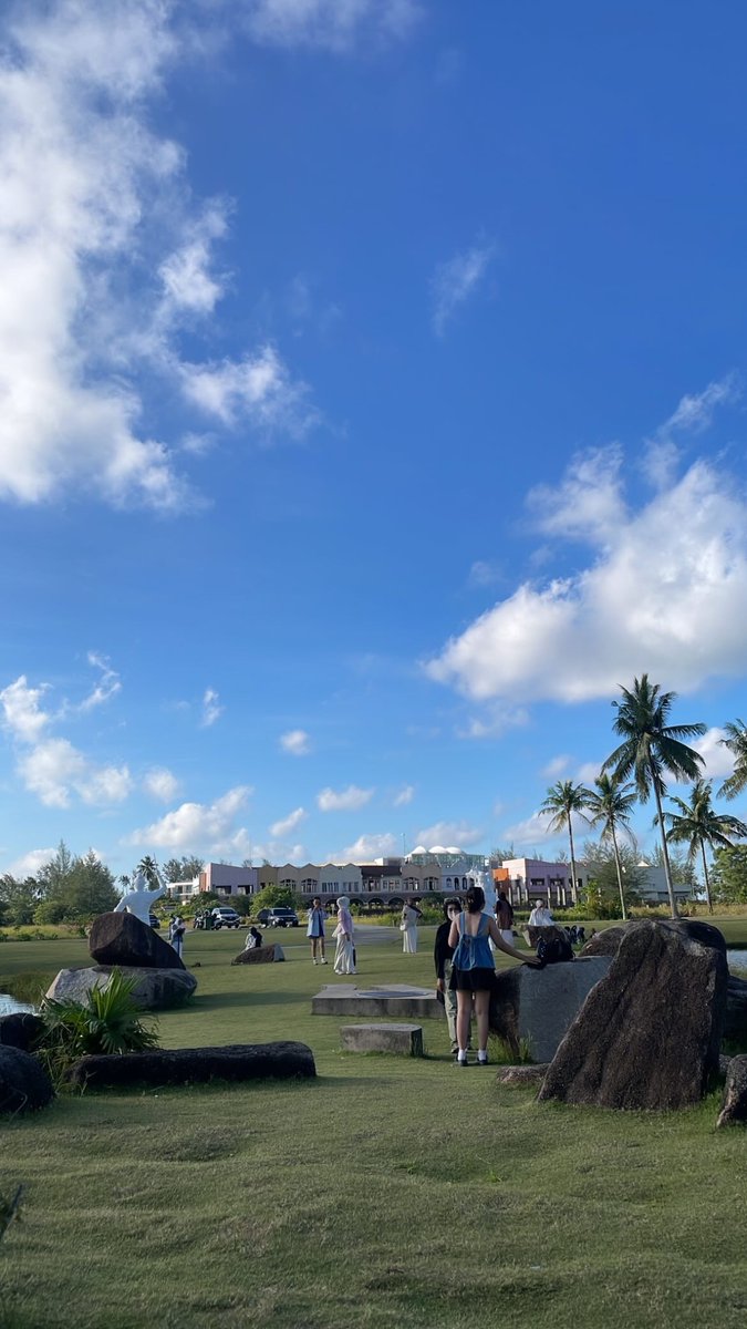 draftme_____'s tweet photo. “ayo main jauh sekali sekali”
“gas, mau kemana? mau kapan” https://t.co/Bn78O36Lwz