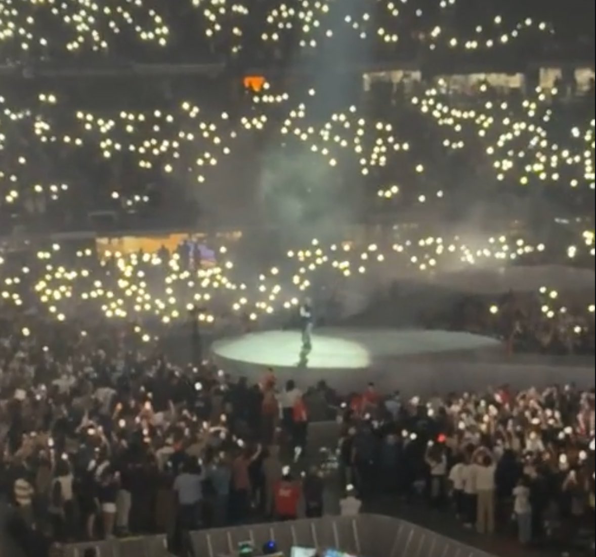 US BANK STADIUM IS PACKED 🤯