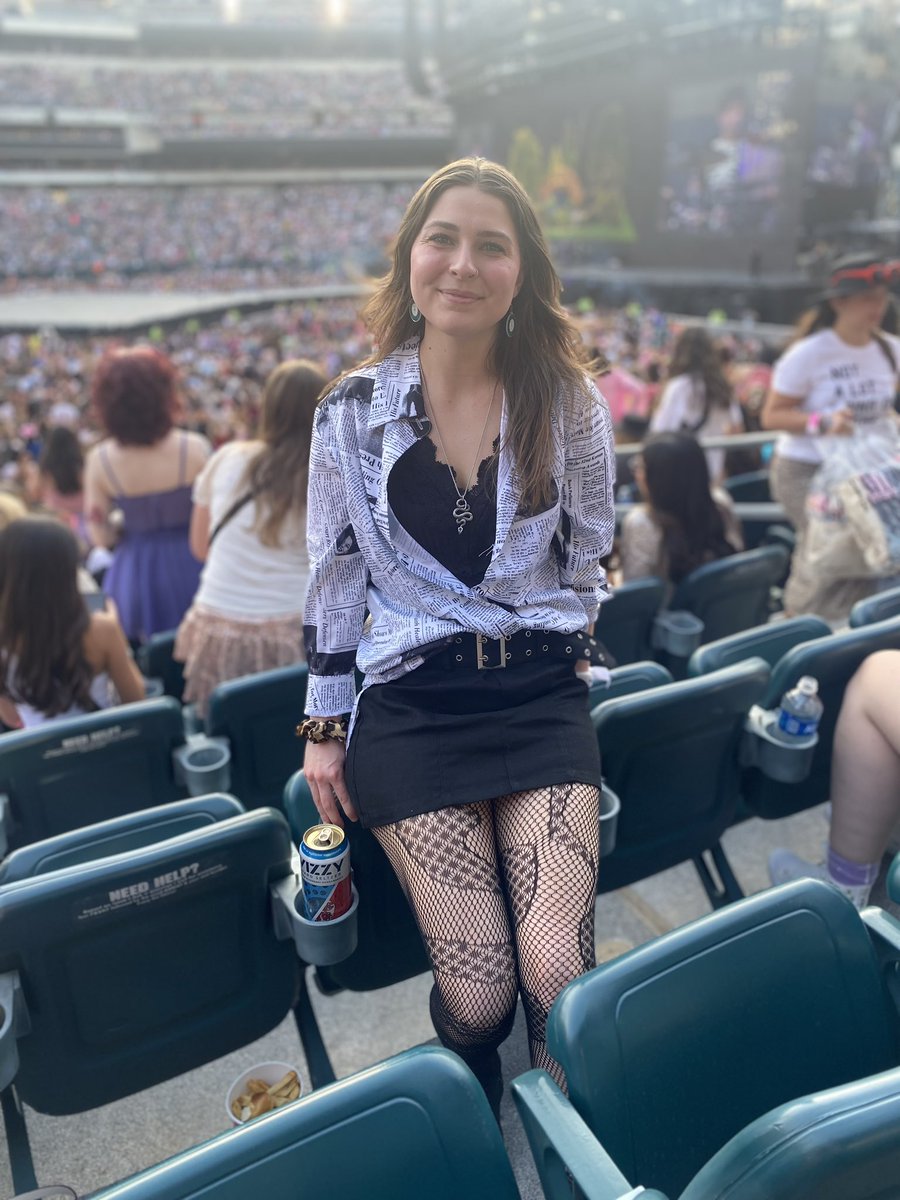 planet_libra's tweet photo. Reminiscing on how amazing it was to attend #TheErasTour and how LUCKY I was that @taylornation13  got me there 🫶🏻 forever grateful to that team of kind people. THANK YOU for the memories @taylorswift13 https://t.co/yfQwrImO9z