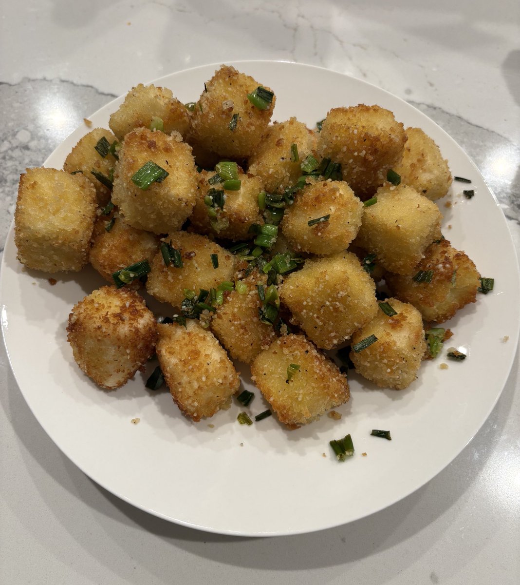 duskaust's tweet photo. Made fried tofu 9/10 https://t.co/ecNdujTkvE