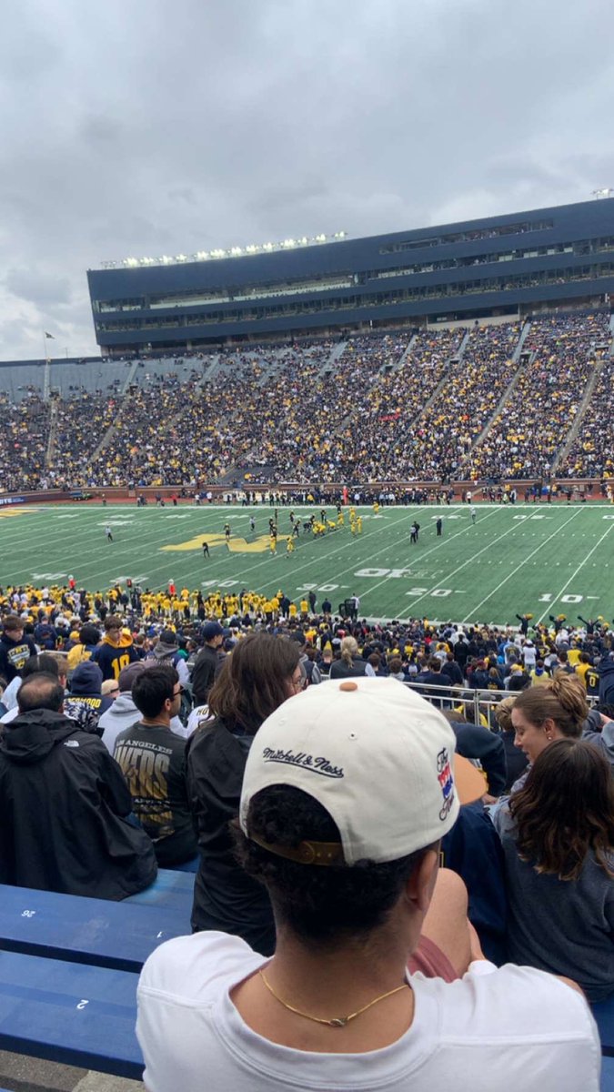 HelpSin_'s tweet image. Michigan is gonna be special this year! Go fucking BLUE〽️〽️