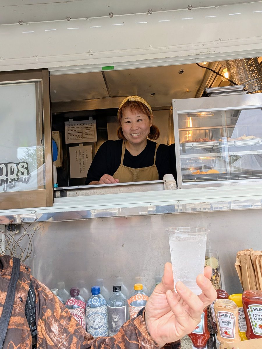 802katsu's tweet image. そしてそして‼️
オオカミ印の裕子さん発見✨
元気な笑顔が見れて良かった😊
朝から呑むぞー😆
#GEEKSTILL 
#AMRTA