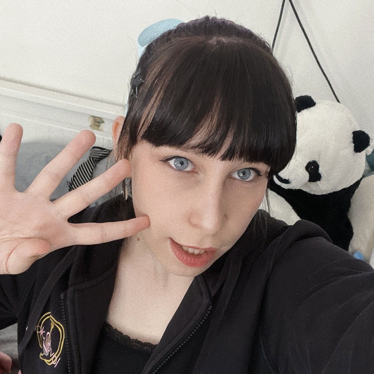 daiisukiim's tweet photo. idol… 4… YOU!!! 🐼 https://t.co/WpRpZZsPym