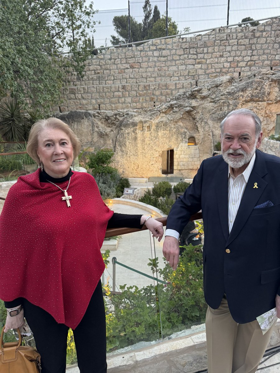 GovMikeHuckabee's tweet photo. Janet and I attended Easter Sunrise service at the Garden Tomb in Jerusalem.  The empty grave behind us reminds us of power of the day. https://t.co/2f0l7TnqMN