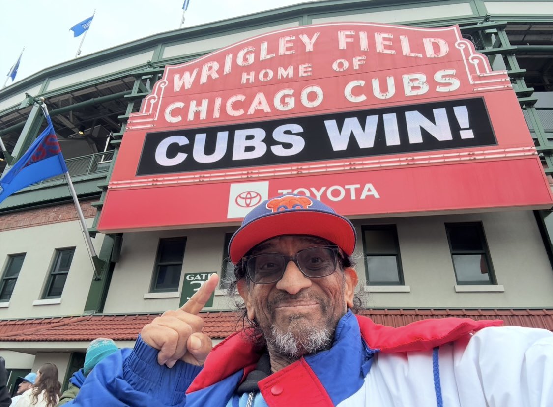 jworldmann's tweet photo. #FlyTheW D @Cubs beat D Dbacks
6-2! That’s D series win. PCA bobblehead day. #BeHereForIt #VamosCubs #beatthedbacks #VamosCachorros @ClarktheCub @EliseMenaker @ColeWright @Miguelsvoice @PatandRon670 @BCB_Sara @WatchMarquee @DeportesMoreno https://t.co/8ZNGYSUJBt