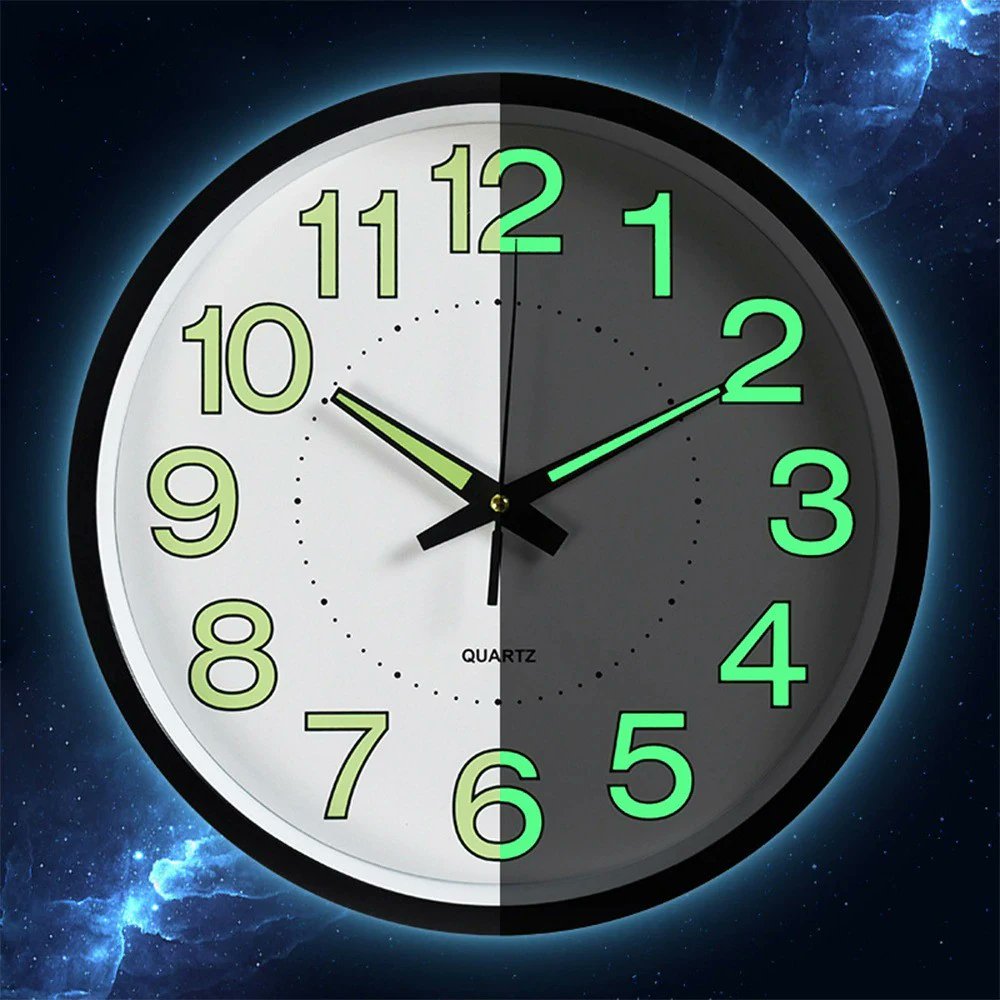shopee_fest's tweet photo. Dan biar makin lengkap, dinding kamar juga upgrade dong!
Jam dinding glow in the dark ini bukan cuma penunjuk waktu, tapi juga statement ✨
Pas lampu mati...nyala lembutnya cakep banget!

🕒 Cek produknya: https://t.co/PZmwc4bNRE

#kamarestetik #jamdindingunik #glowinthedark https://t.co/HZr3omkoYY