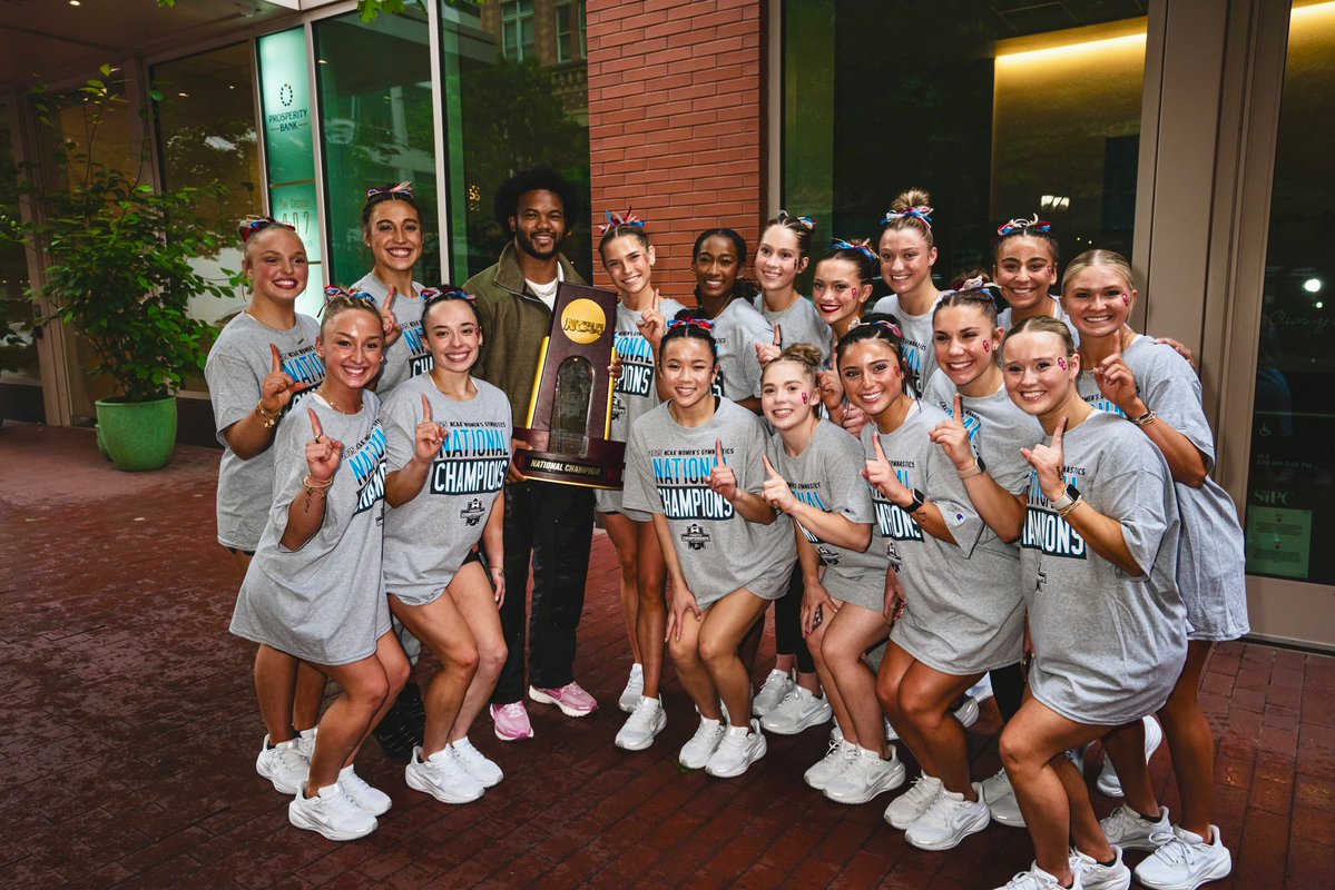 Kyler Murray (@k1) on Twitter photo Congrats to my Sooners on their 7th National Championship.. Inspiring & dominant!☝🏽<a href="/OU_WGymnastics/">Oklahoma Women's Gym</a> Congrats to my Sooners on their 7th National Championship.. Inspiring & dominant!☝🏽<a href="/OU_WGymnastics/">Oklahoma Women's Gym</a>